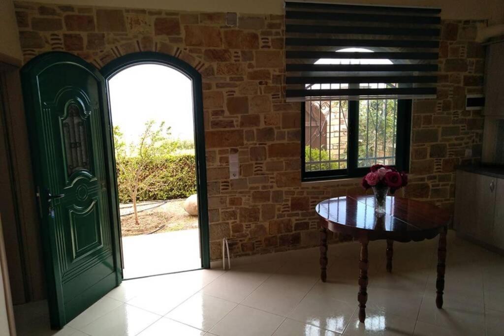 Villa Roses-Mourteri Exteriér fotografie